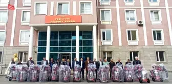 Yeşilyurt İlçe Tarım ve Orman Müdürlüğü, çiftçilere süt sağım makinesi dağıttı