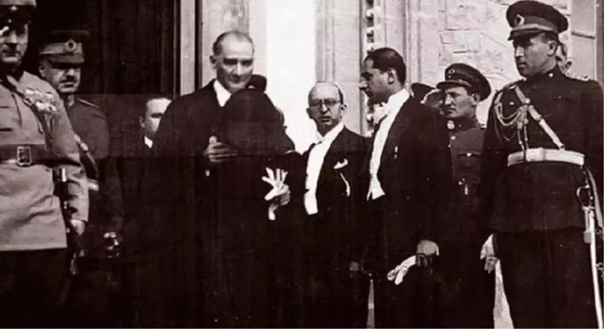 Atatürk ün cumhuriyet ile ilgili sözleri! Atatürk ve 29 Ekim Cumhuriyet Bayramı sözleri! Atatürk'ün Cumhuriyet Bayramı sözleri!