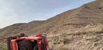 Erzincan'da kamyonet devrildi, bir kişi hayatını kaybetti