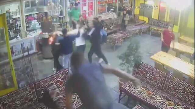 Kafede kanlı kavga! Keser ve sopalarla 2 kişiyi öldüresiye dövdüler