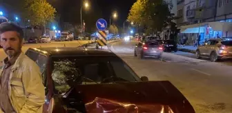Bilecik'te Hafif Ticari Araç ile Otomobil Çarpışması: 4 Yaralı