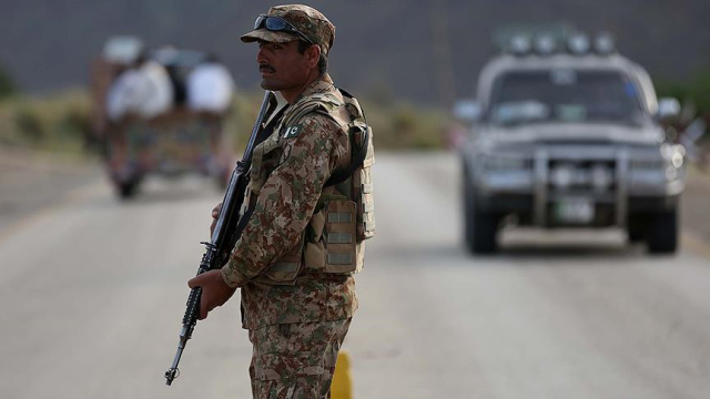 Hindistan ve Pakistan askerleri Cammu Keşmir sınırında çatıştı