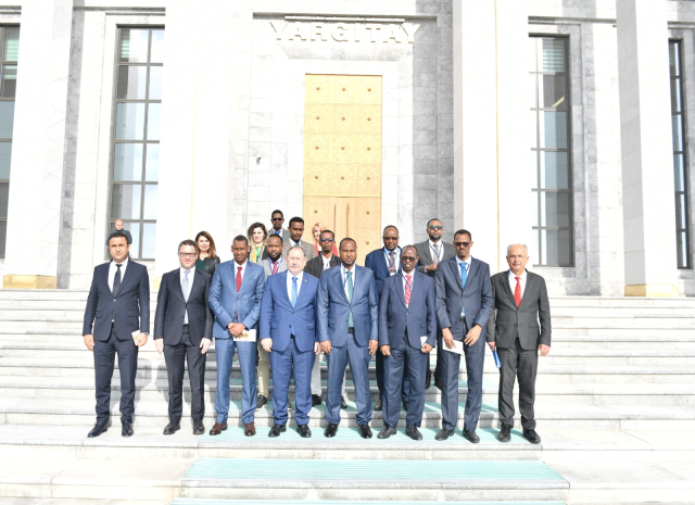 Somali Yargı Mevzuatı Direktörü Mohamed ve beraberindeki heyet Yargıtay Başkanlığı'nı ziyaret etti