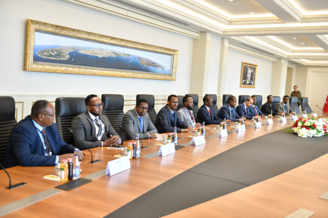 Somali Yargı Mevzuatı Direktörü Mohamed ve beraberindeki heyet Yargıtay Başkanlığı'nı ziyaret etti