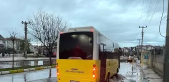 Aksaray'da Kuvvetli Rüzgar Nedeniyle Zararlar Oluştu