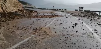 Antalya'da Fırtına ve Dev Dalgalar