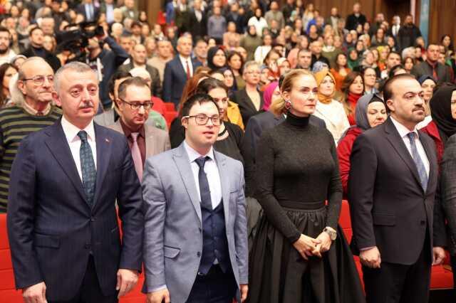 Tahir Büyükakın ile down sendromlu çocuğun videosu yüreklere dokundu