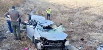Aksaray'da Otomobil Şarampole Devrildi: 1 Ölü, 4 Yaralı