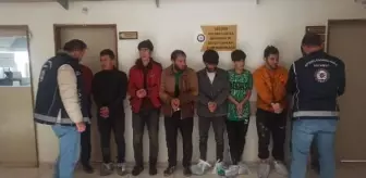 Amasya'da 8 Afganistanlı göçmeni taşıyan minibüsün şoförü ve 2 kişi tutuklandı