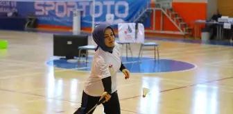 Akondroplazili Kübra Çevik Para Badmintonda Başarı Yakalıyor