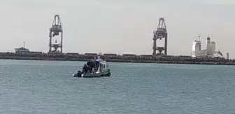 Zonguldak'ta batan geminin kayıp personeli için arama çalışmaları devam ediyor