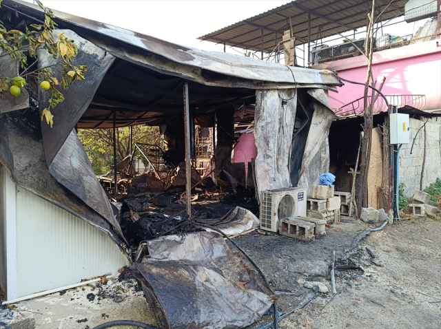 Hatay'da prefabrik evde çıkan yangında 2 çocuk hayatını kaybetti