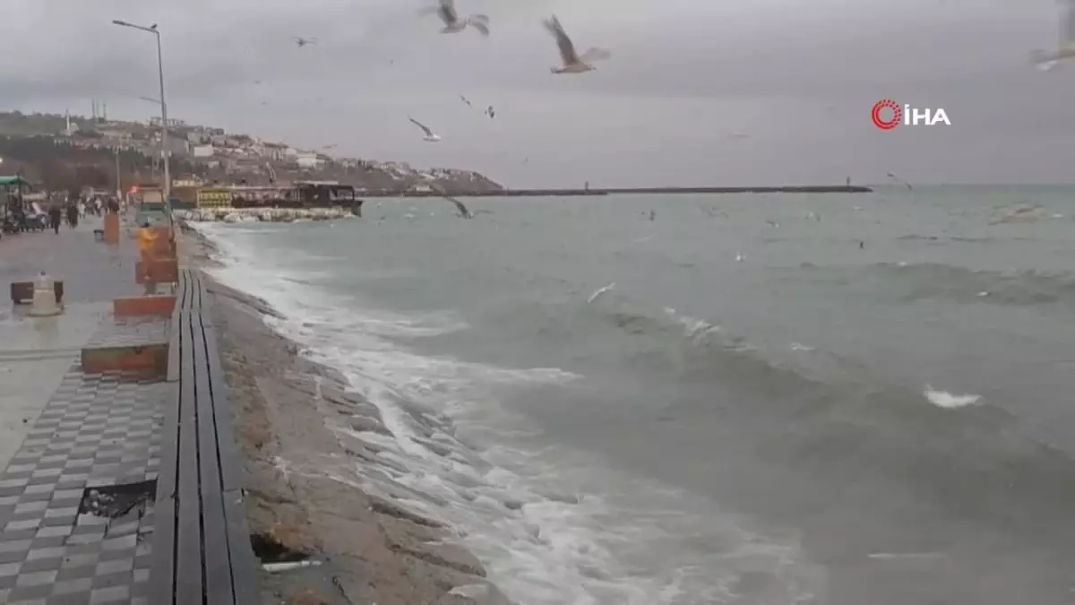 Tekirdağ da şiddetli lodos etkisi Gemi trafiği etkilendi Son Dakika