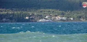 Çanakkale'de Feribot Seferleri Olumsuz Hava Şartları Nedeniyle İptal Edildi