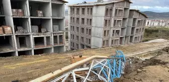 Manisa'da kule vincin devrilmesi sonucu operatör hayatını kaybetti