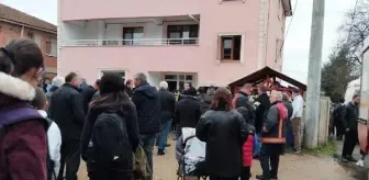 Hendek'te 3 katlı evde çıkan yangında 1 kişi hayatını kaybetti