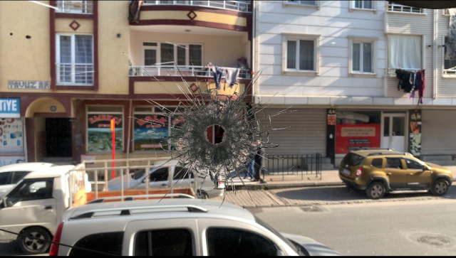 Esenyurt'ta aynı gecede 3 kahvehaneye silahlı saldırı