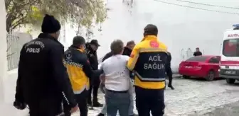 Borç meselesi yüzünden çıkan tartışmada bir kişi arkadaşının kulağını ısırdı