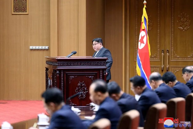 Kim Jong Un Güney, Güney Kore'nin esas düşman görülmesi için Anayasa değişikliği istedi