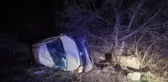 Tokat'ta Otomobil Devrilmesi Sonucu 2 Kişi Yaralandı
