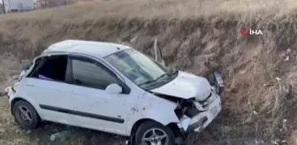 Yolda uçan poşet kazaya neden oldu: 3 yaralı