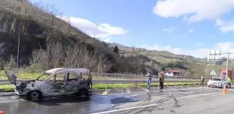 Ordu'da Torununu Hastaneye Götürürken Motoru Alev Alan Araç Kullanılamaz Hale Geldi