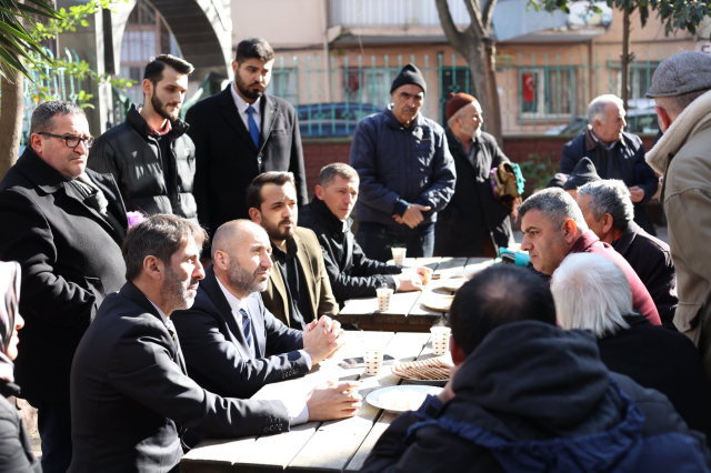 AK Parti Kadıköy Belediye Başkan Adayı Veli Arslan harıl harıl çalışıyor