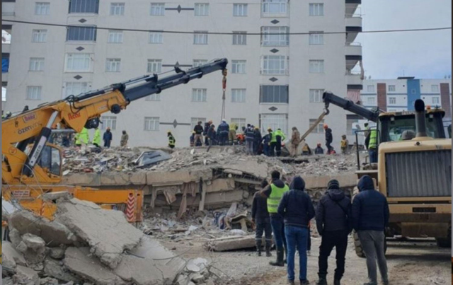 100 kişiye mezar olan apartmanın firari müteahhidi tesadüfen yakalandı