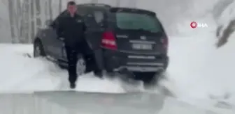 Karda mahsur kalan 5 kişilik aile 19 saat sonra kurtarıldı