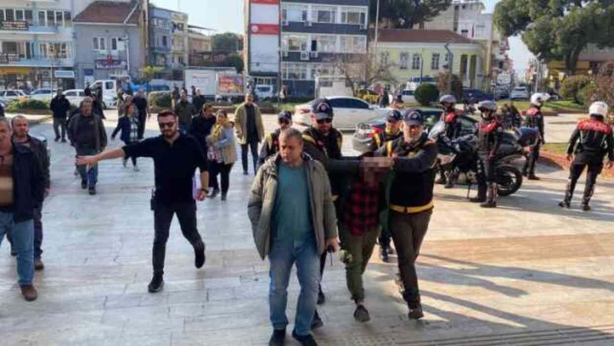 Evinde ölü bulunan kadının katili kızının erkek arkadaşı çıktı Evinde ölü bulunan kadının katili kızının erkek arkadaşı çıktı