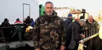 Sinop'ta Balıkçılar Aynı Saatte Denize Açılıp Limana Dönüyor