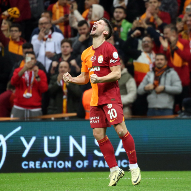Aslan sahasında kükredi! Galatasaray, RAMS Başakşehir'i rahat geçti