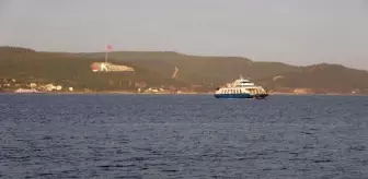 Çanakkale'de fırtına nedeniyle feribot seferleri iptal edildi
