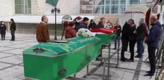 Eskişehir'de kaza: Üniversite öğretim üyesi ve kızı toprağa verildi