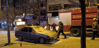 İnegöl'de park halindeki araçta çıkan yangın hasara yol açtı
