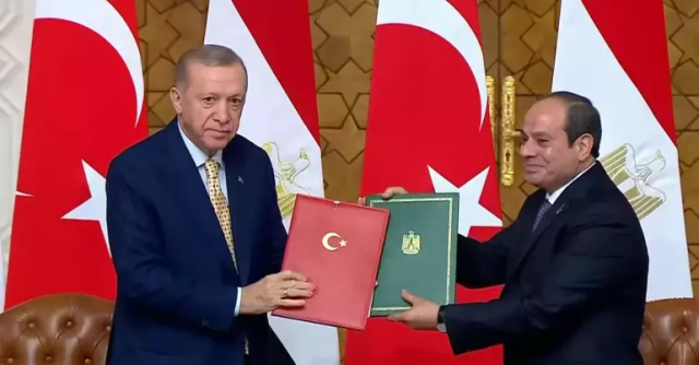 Cumhurbaşkanı Erdoğan: Mısır'a ziyaret Sisi'nin ısrarlı davetiyle gerçekleşti