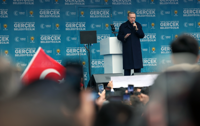 Erdoğan'dan Kaan açıklaması: Parçası 'kalorifer peteğine benziyor' diyen hazımsızlara rağmen uçağımız göklerle buluştu