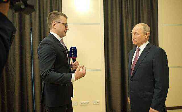 Putin, Amerikan başkanı Biden'ın kendisine ettiği küfre yanıt verdi Putin, Amerikan başkanı Biden'ın kendisine ettiği küfre yanıt verdi