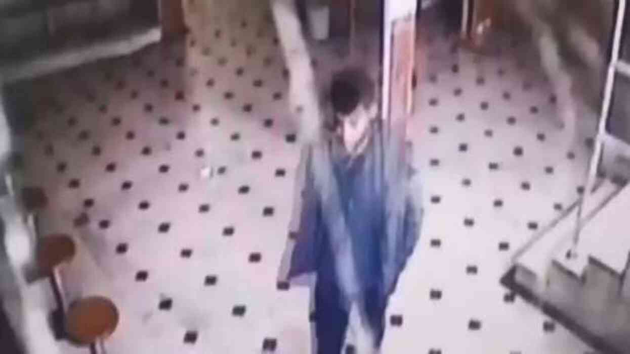 Cami şadırvanında imamın cüzdanını çaldılar! 1 tutuklama Cami şadırvanında imamın cüzdanını çaldılar! 1 tutuklama