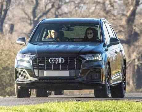 Kate Middleton, Ameliyat Sonrası İlk Kez Kameralara Yakalandı Kate Middleton, Ameliyat Sonrası İlk Kez Kameralara Yakalandı