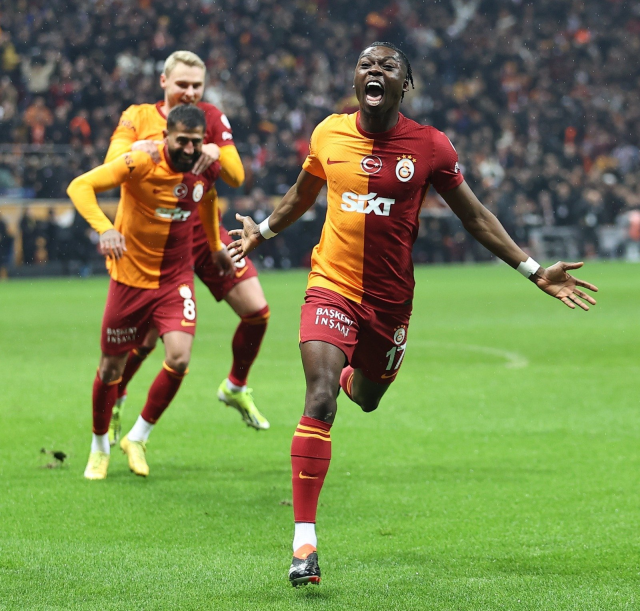 Sanki Premier Lig! Galatasaray-Rizespor maçının ilk yarısındaki skor ağızları açık bıraktı