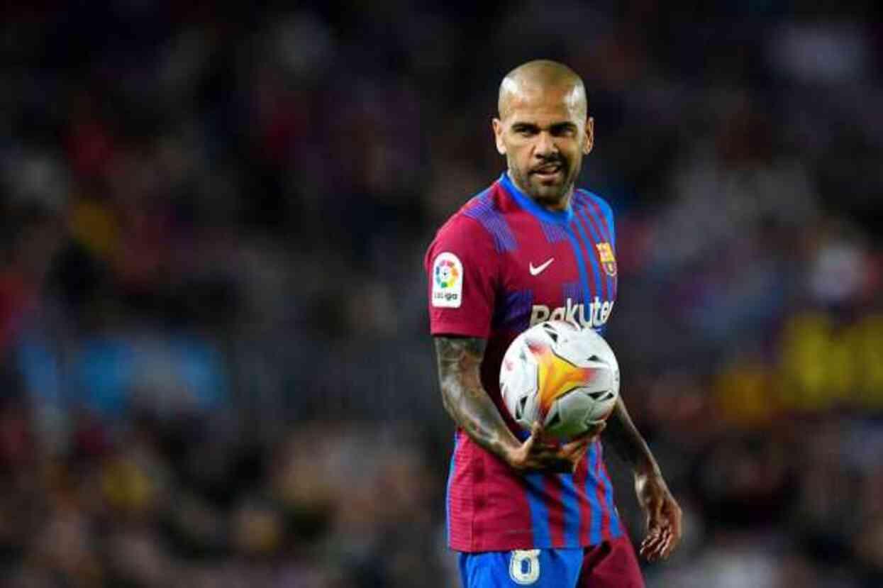 Dünya futbolunu sarsan iddia: Brezilyalı yıldız Dani Alves cezaevinde intihar etti