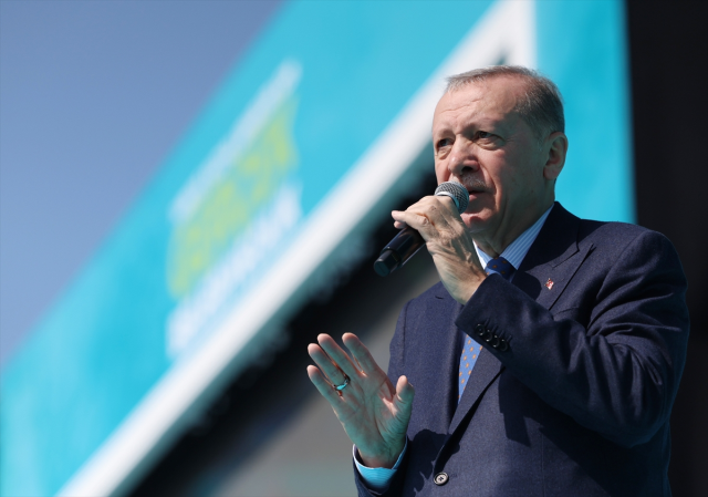 Erdoğan'dan Özel ve İmamoğlu'na: Her kafası bozulan tekme tokat dalıyor