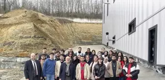 SUBÜ öğrencileri Kaynarca'daki mobilya üretim tesislerini gezdi
