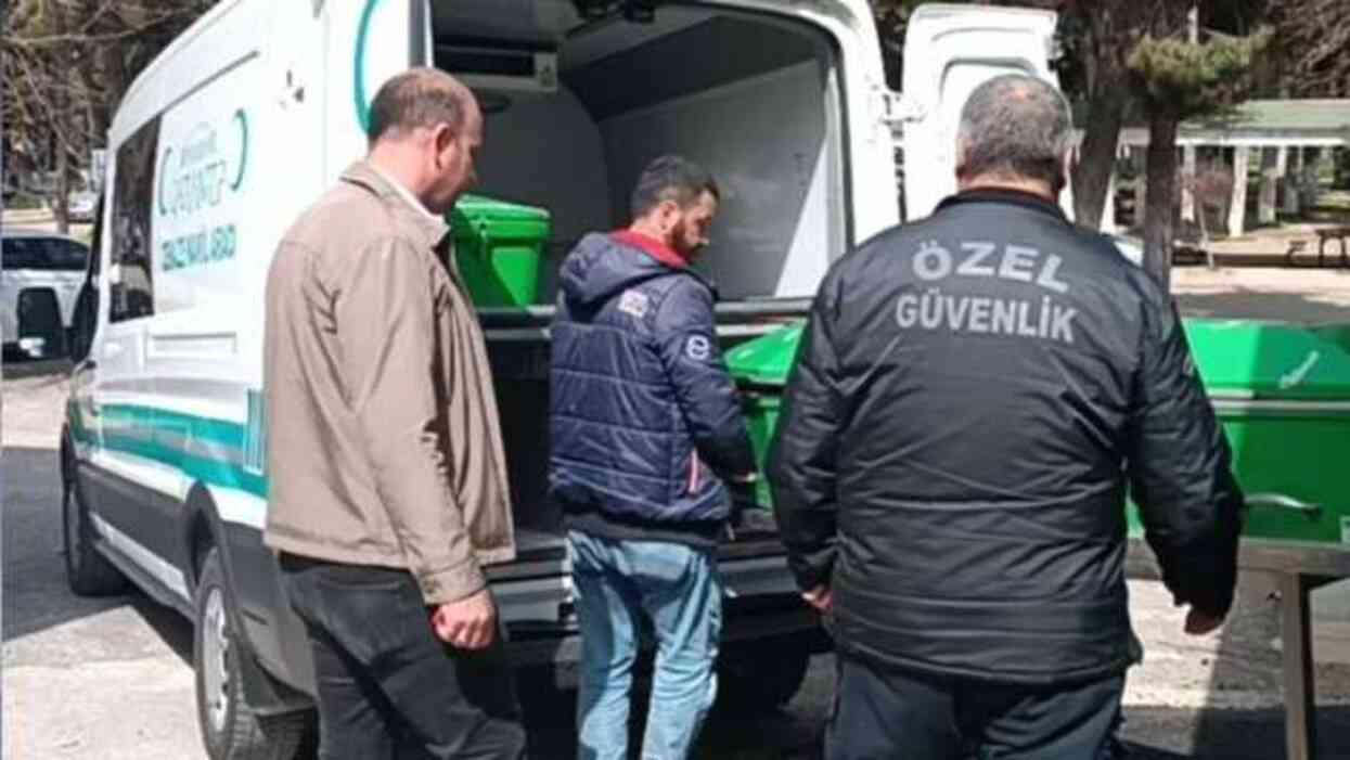 Arazi kavgasında babalarını öldürüp annelerini yaraladılar Arazi kavgasında babalarını öldürüp annelerini yaraladılar