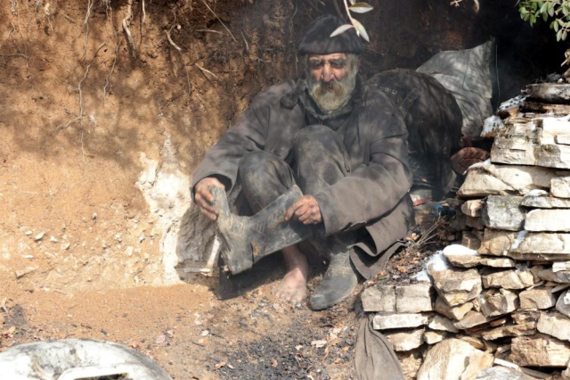 Balıkesir'de mağarada yaşayan 'İskender Aga' hayatını kaybetti
