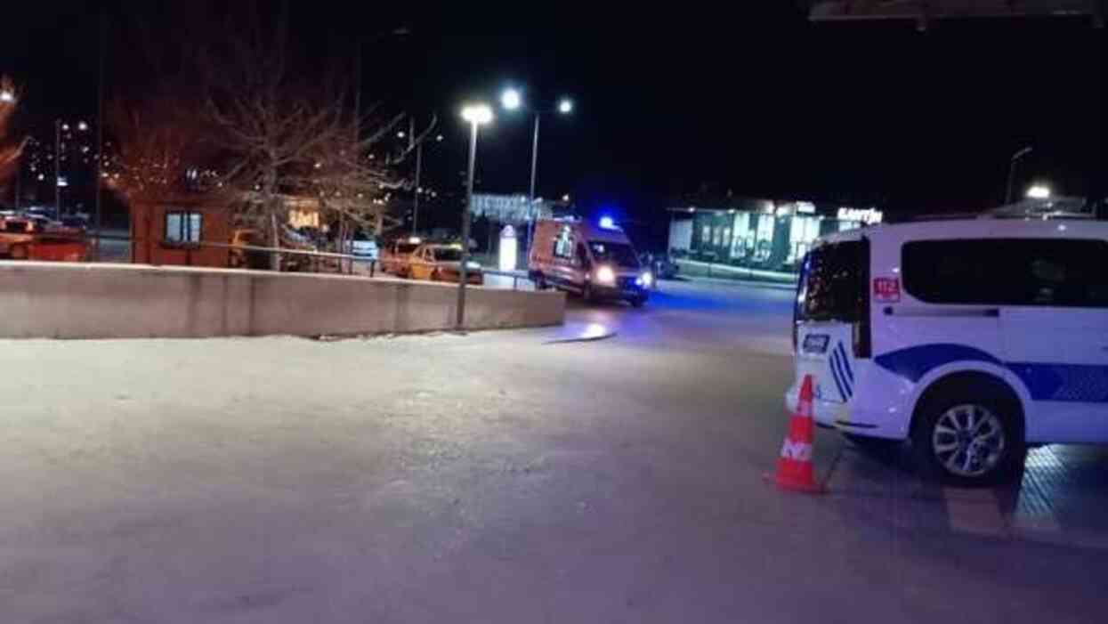 Cezaevinde yangın! Mahkum yatağını ateşe verdi, 12 kişi zehirlendi Cezaevinde yangın! Mahkum yatağını ateşe verdi, 12 kişi zehirlendi