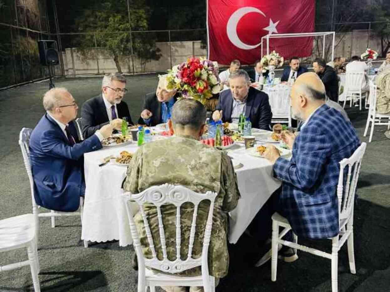 Türkiye Maarif Vakfı, Somali'de İftar Programı Düzenledi