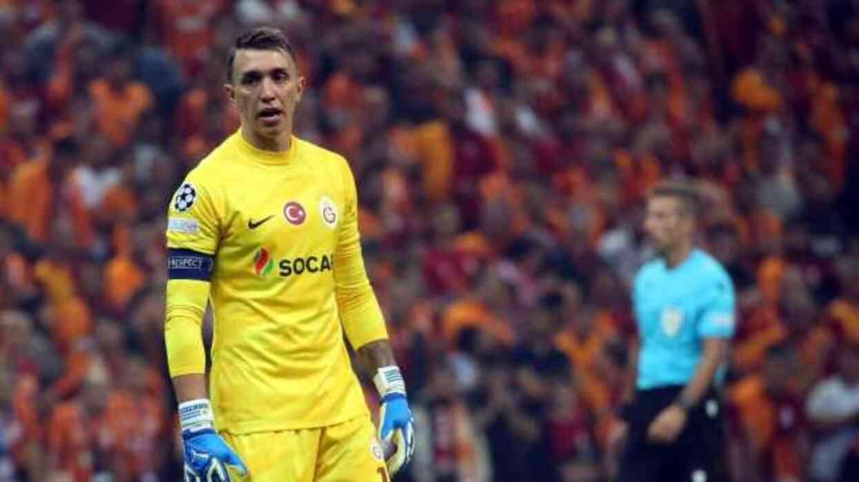 Fernando Muslera Galatasaray'da 5. kez 'dalya' diyecek