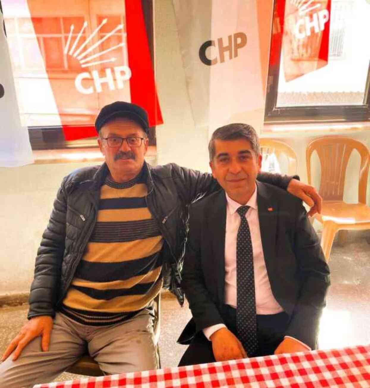 Seçim kutlaması can aldı! Çöken balkonda CHP'li yönetici can verdi